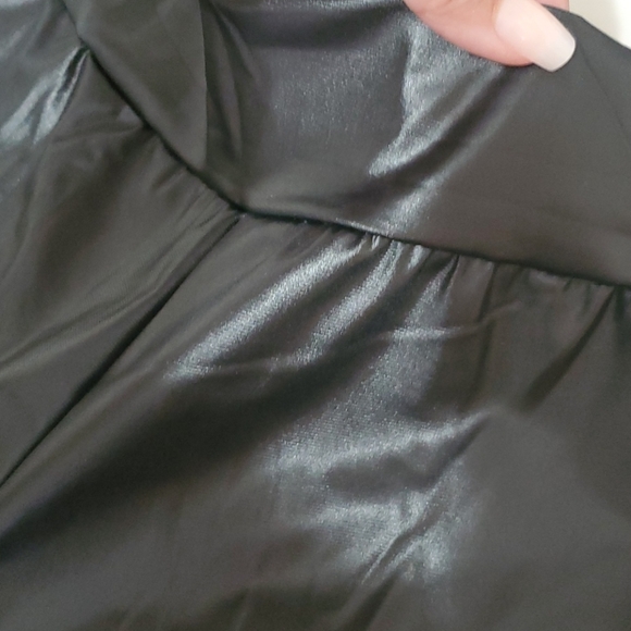 Pants/Short top - Picture 4 of 4